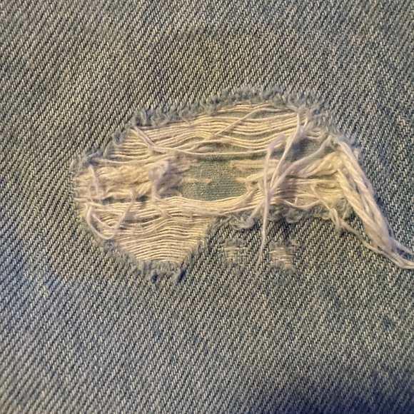 Levi’s Wedgie Straight Distressed Premium Jeans - Picture 6 of 7